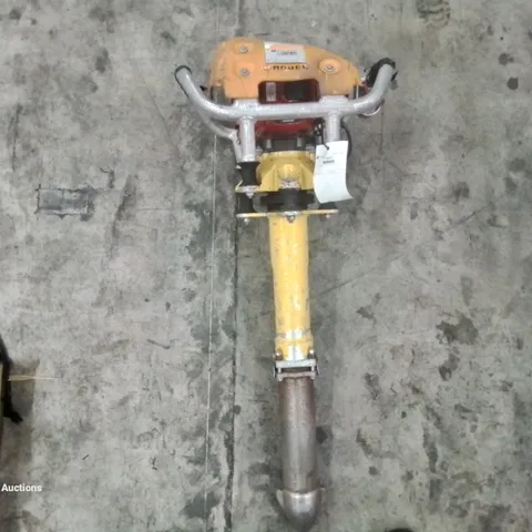 ROBEL 62.05 2 STROKE VERTICAL TAMPER - RAILWAY MAINTENANCE TOOL