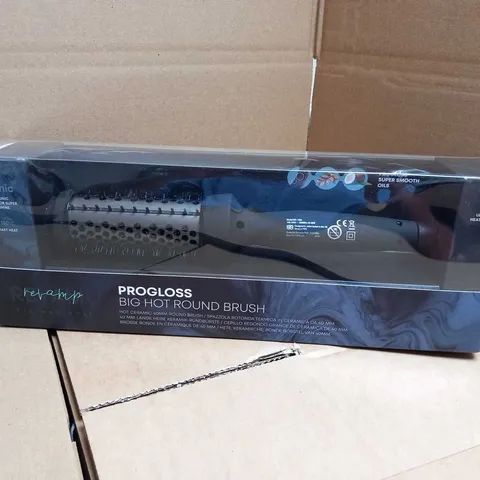 BOXED REVAMP PROFESSIONAL PROGLOSS BIG HOT ROUND BRUSH