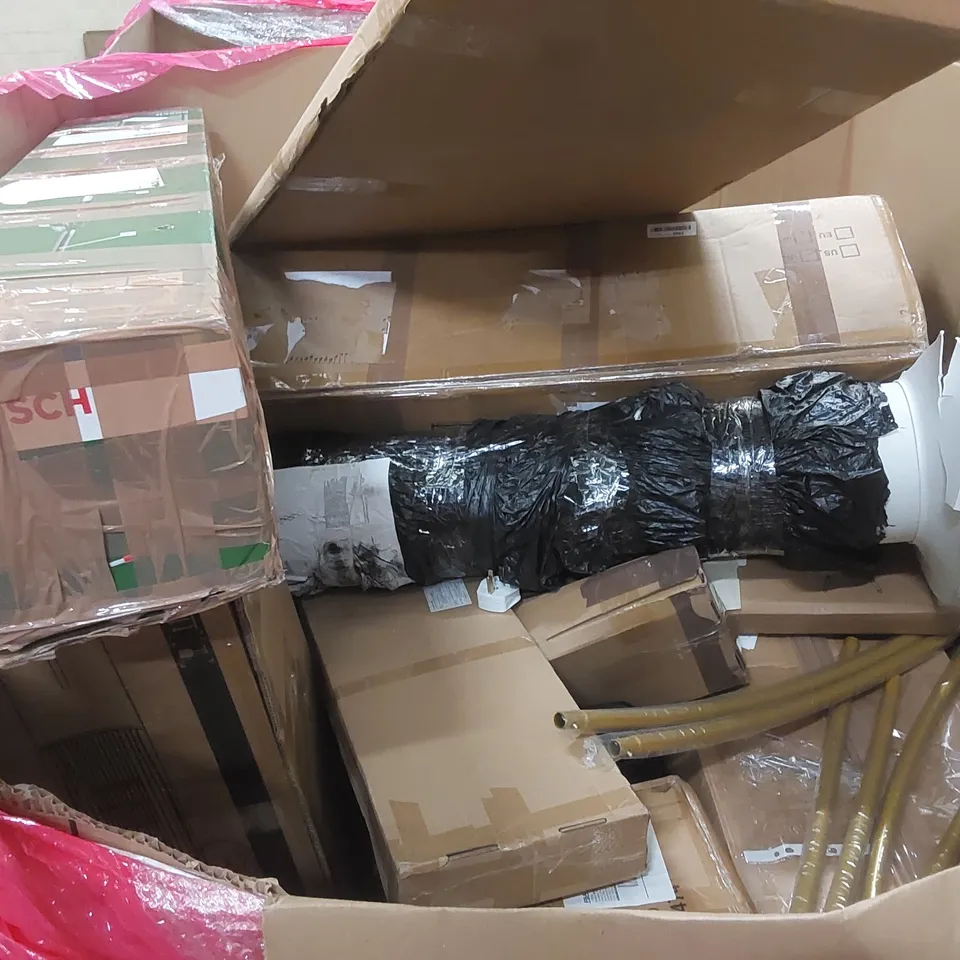 PALLET OF ASSORTED ITEMS INCLUDING DEWALT VACUUM, AIR COOLER, ROUND BALLOON ARCH STAND, LED CEILING FAN