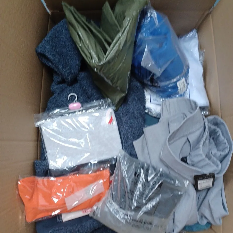 BOX OF ASSORTED CLOTHING ITEMS TO INCLUDE TROUSERS, SOCKS, LEGGINGS ETC 
