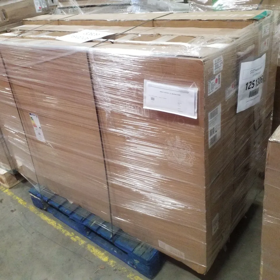 PALLET CONTAINING 5 DAMAGED TVS