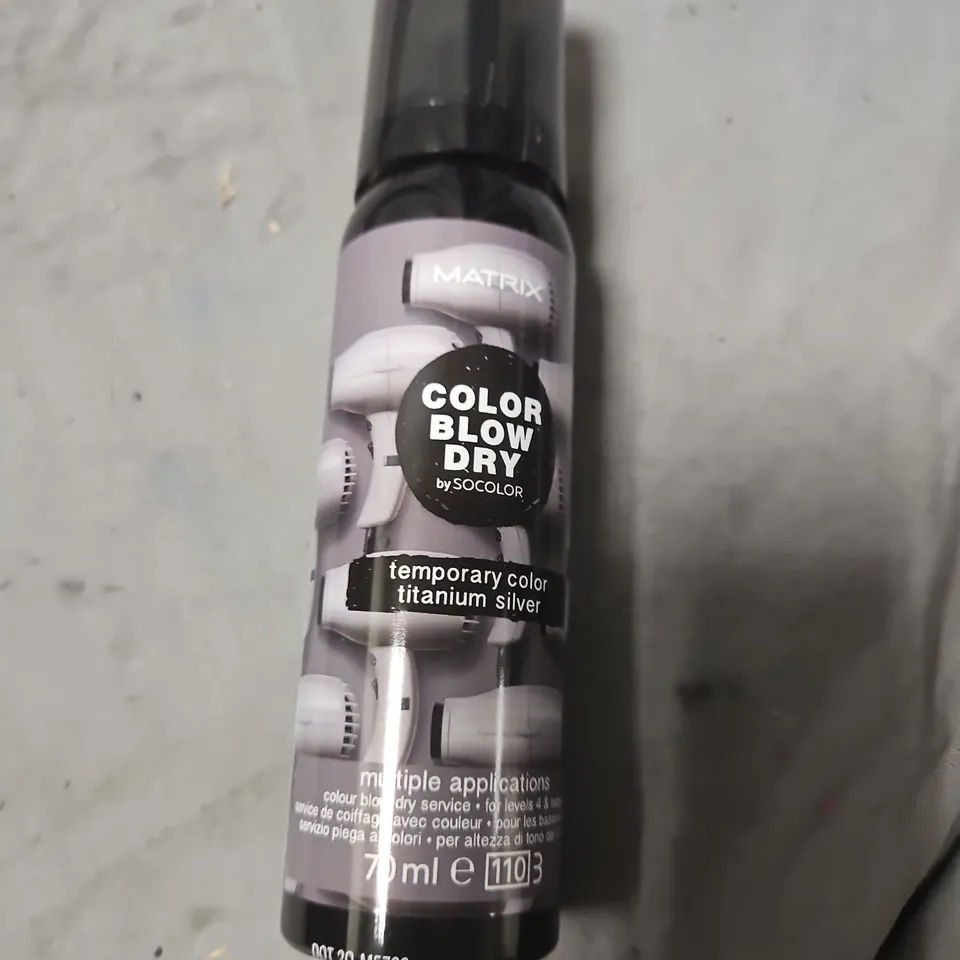 BOX OF APPROXIMATELY 24 MATRIX COLOR BLOW DRY TEMPORARY COLOR TITANIUM SILVER – 70ML 