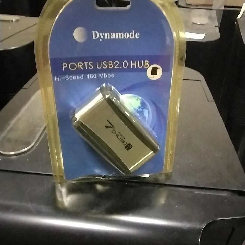 PALLET OF DYNAMODE PORTS USB 2.0 HUB 