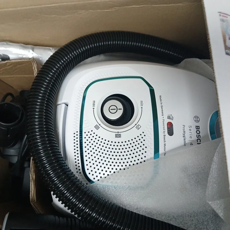 BOSCH SERIE 4 BAGGED PROHYGIENIC VACUUM CLEANER – BOXED