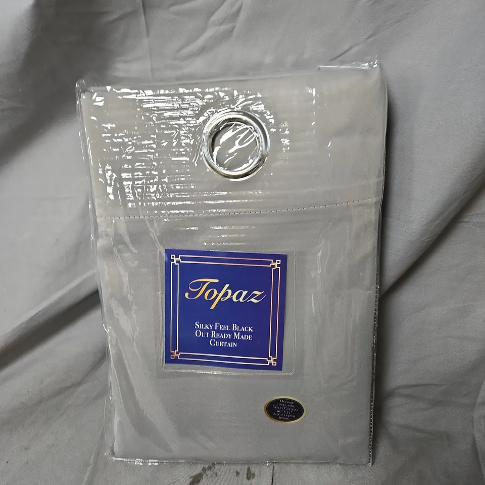 BOX OF APPROXIMATELY 10 X TOPAZ HOME EYELET CURTAINS - 90 X 54 INCHES (229 X 137 CM)