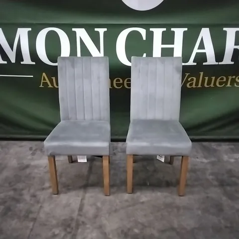 SET OF 2 DESIGNER SALISBURY DINING CHAIRS IN CLASSIC GREY VELVET AND OAK SOLID HARDWOOD LEGS