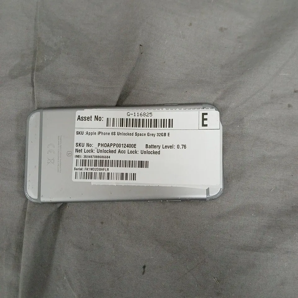 APPLE IPHONE 6S – SPACE GREY, 32GB, UNLOCKED. CRACKED SCREEN