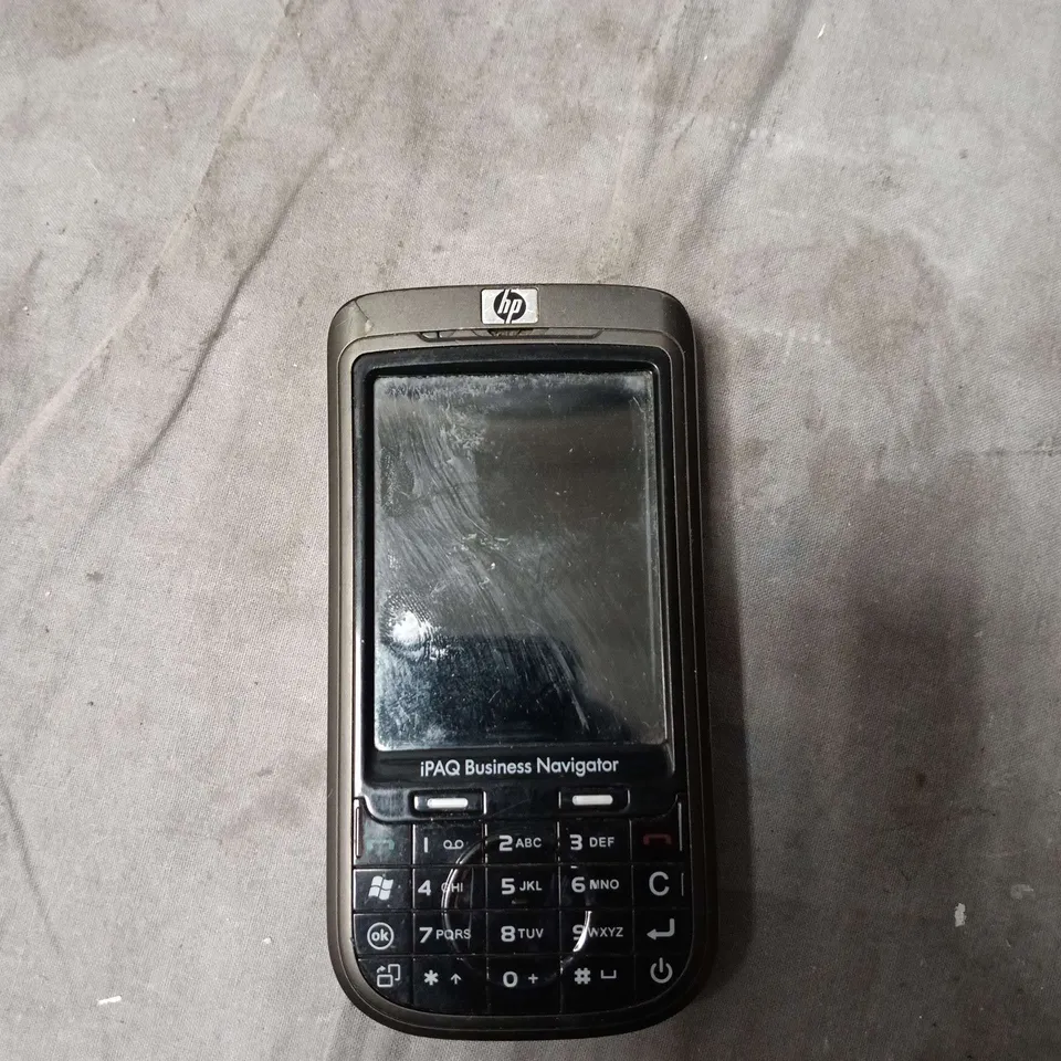 HP IPAQ BUSINESS NAVIGATOR PDA/PHONE – 3.0MP REAR CAMERA