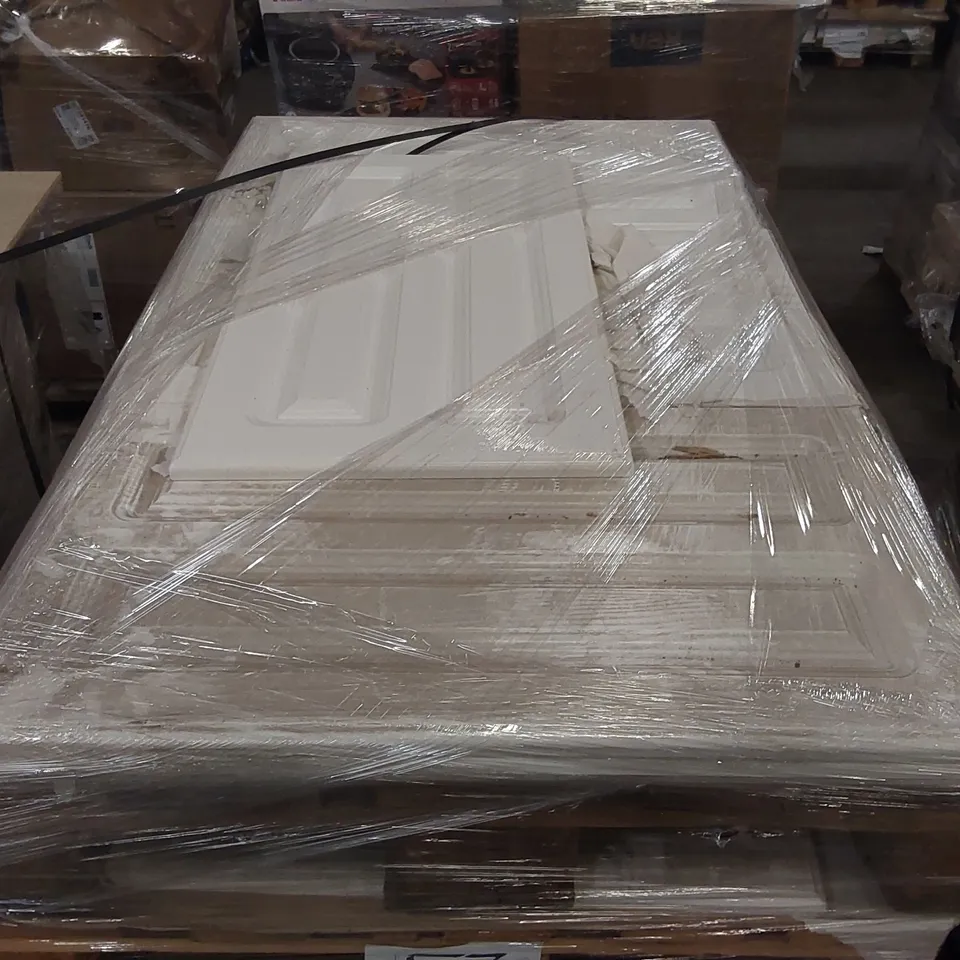 PALLET OF LARGE QUANTITY OF KITCHENS/BEDROOM REPLACEMENT CABINET DOOR/DRAWER/END PANELS IN ASSORTED SIZES