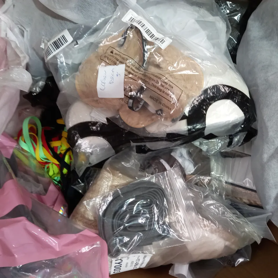 BOX OF APPROXIMATELY 20 ASSORTED PAIRS OF SHOES IN VARIOUS STYLES AND SIZES TO INCLUDE HOTTER, ARCHIES, ETC
