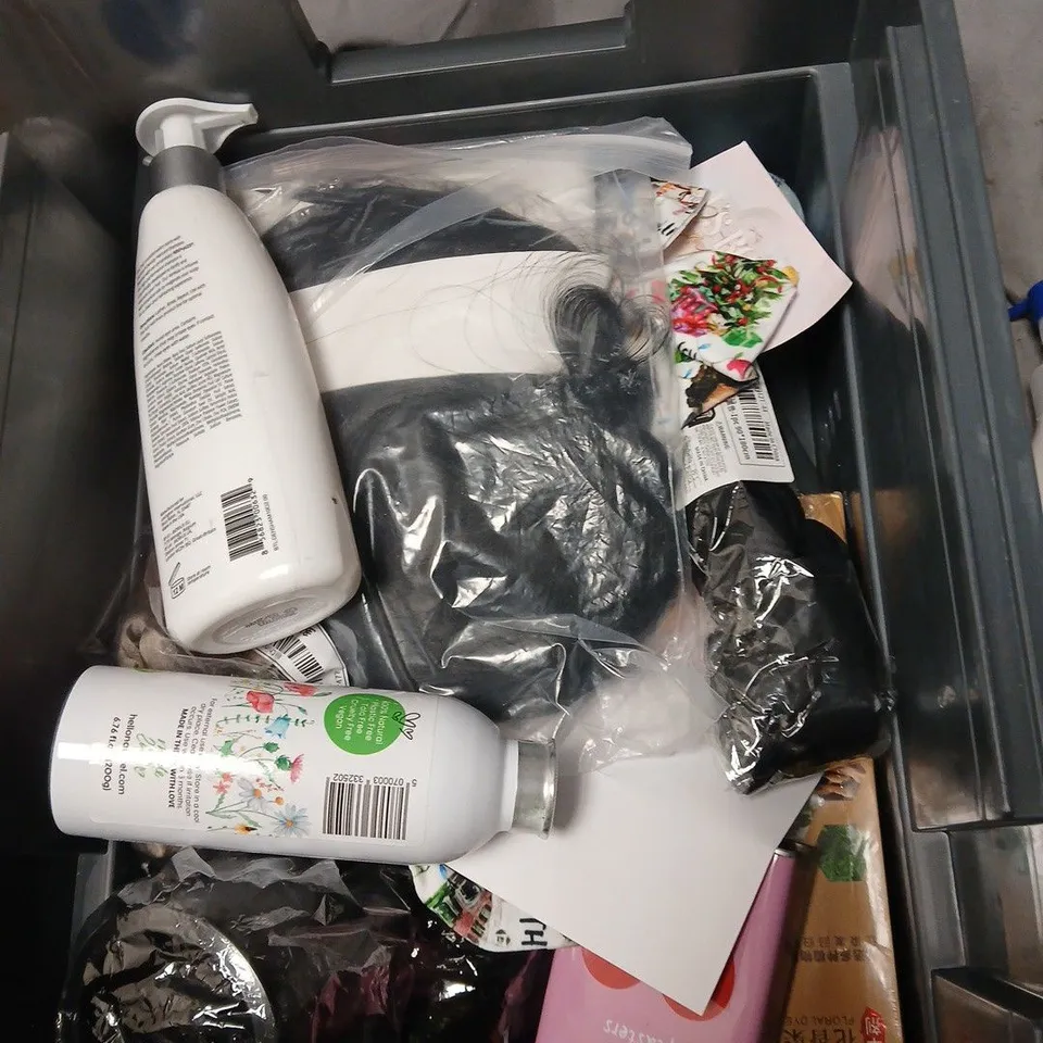 APPROXIMATELY 20 ITEMS INCLUDING HEALTH & BEAUTY ASSORTMENT: NIVEA Q10 FIRMING BODY LOTION 400 ML, SLEEP MASK, AND ASSORTED COSMETICS.