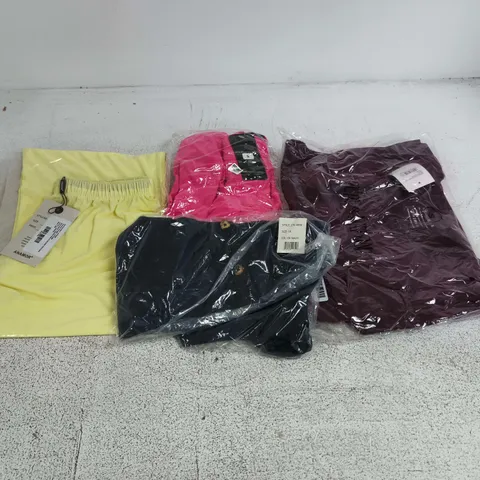 APPROXIMATELY 30 ASSORTED CLOTHING ITEMS IN VARIOUS SIZES, STYLES & COLOURS TO INCLUDE BRANDS SUCH AS LA MAREY, ANAMOR, PURE & NATURAL, ETC - COLLECTION ONLY