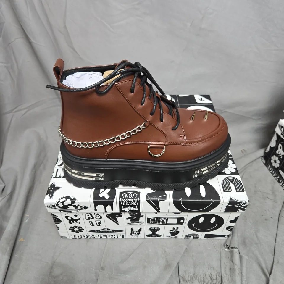 BOXED PAIR OF KOI THE SILENCE PLATFORM GRUNGE BOOTS IN BROWN - UK 5