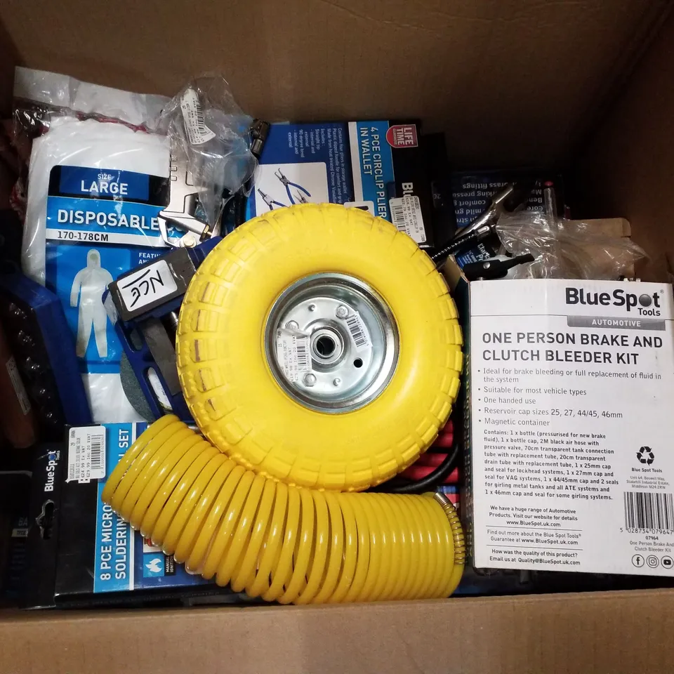 BOX CONTAINING MIXED ITEMS INCLUDING BRAKE & CLUTCH BLEEDER KIT, DISPOSABLE COVERALL & 4LB HAMMER