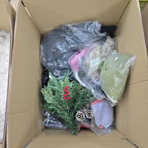 BOX OF APPROXIMATELY 15 ASSORTED ITEMS TO INCLUDE: PEONY CANDLE