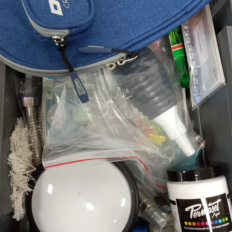 BOX OF APPROXIMATELY 10 ASSORTED ITEMS TO INCLUDE - DONIC CASE, PERMASET AQUA, FREE HANGERS ETC