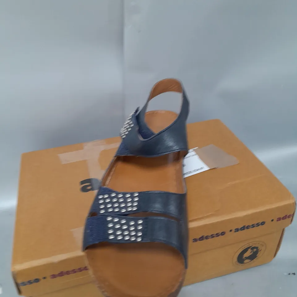 ADESSO LORD ADJUSTABLE STRAP - NAVY SIZE 8