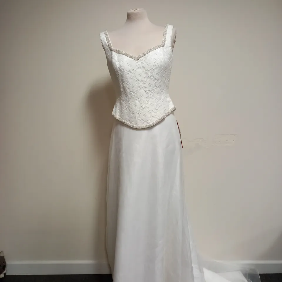 BERKTEX LUCYLIN ST LUCIA WHITE WEDDING DRESS - SIZE 14
