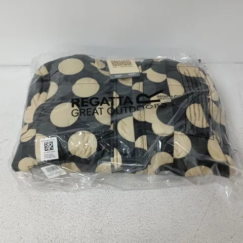 APPROXIMATELY 12 BRAND NEW REGATTA ORLA GIRL PADDED JACKETS IN FRILLY FLOWER MONO - 7-8YRS