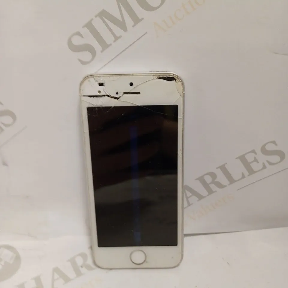 APPLE IPHONE SE (1ST GENERATION) - SILVER 