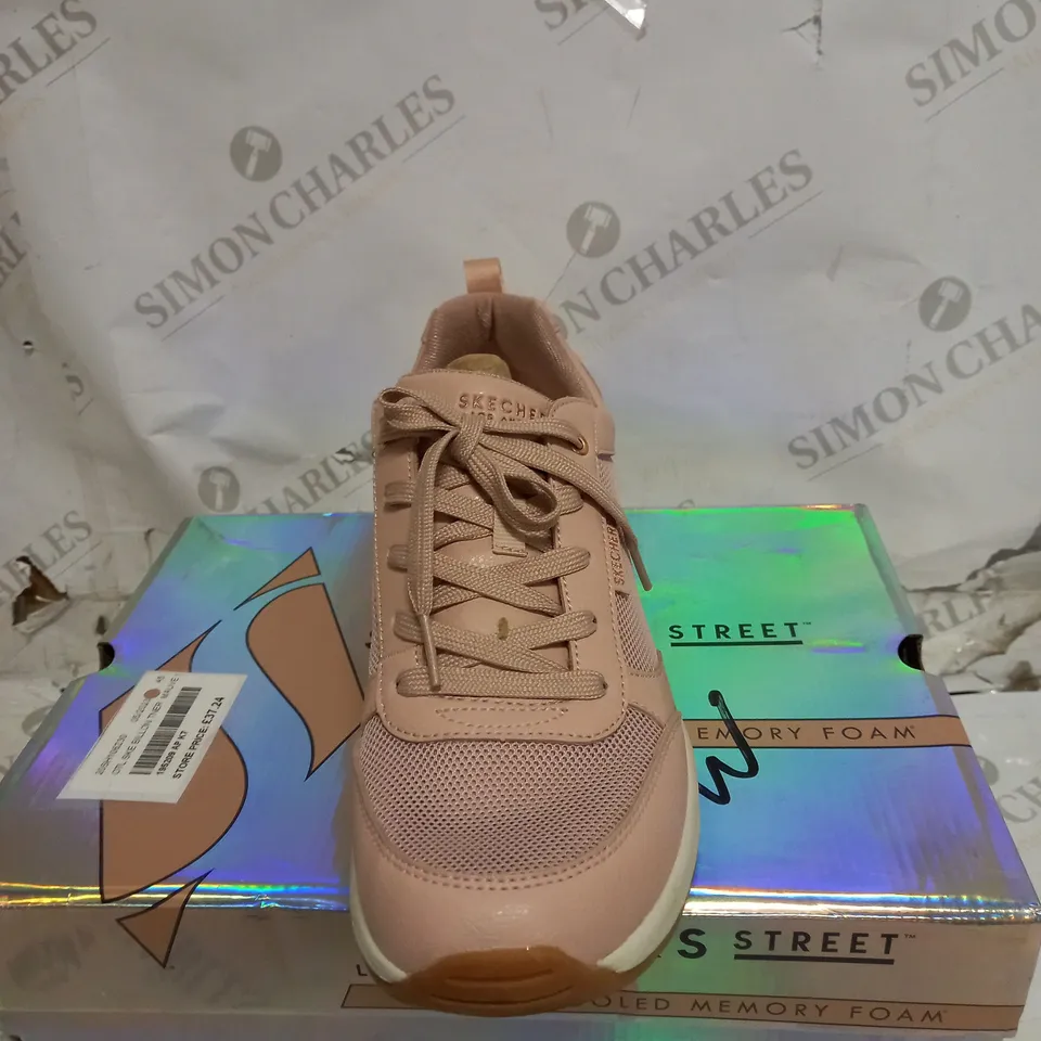 OUTLET SKECHERS BILLION HOT DAYS WEDGE TRAINER