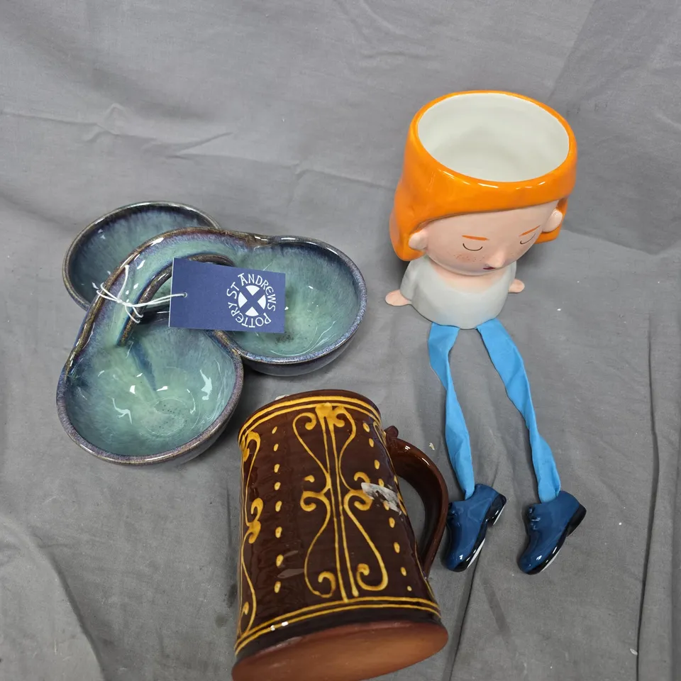 APPROXIMATELY 7 ASSORTED HOUSEHOLD PRODUCTS TO INCLUDE SNACK BOWLS, MUGS ETC 