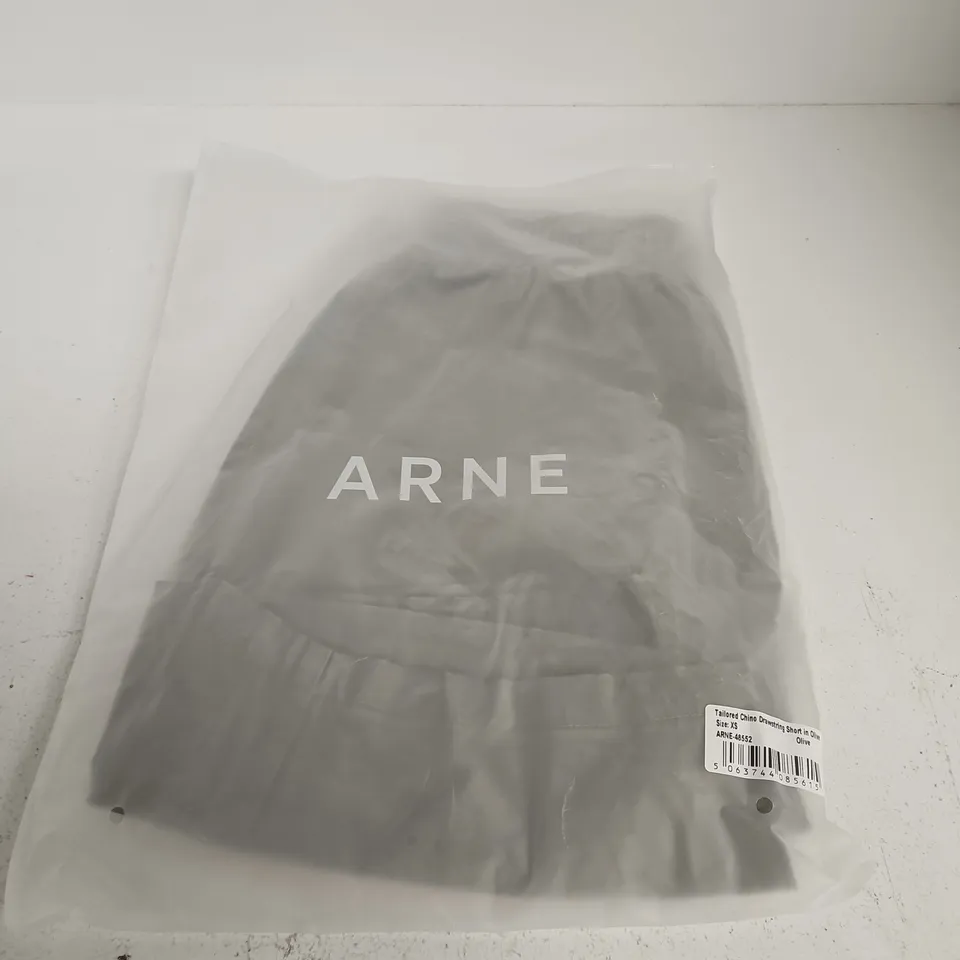 ARNE TAILORED CHINO DRAWSTRING SHORT – OLIVE, XS