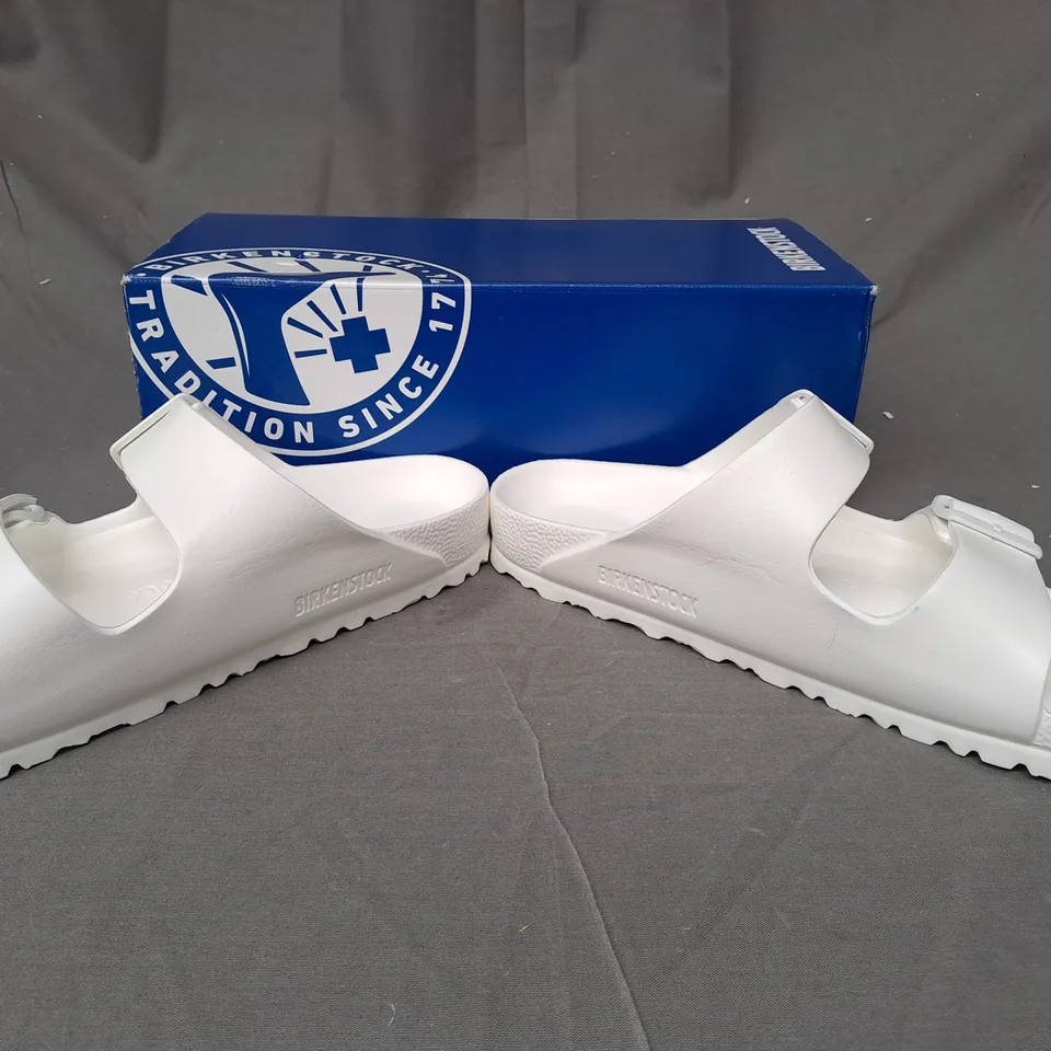 BOXED PAIR OF BIRKENSTOCK ARIZONA EVA OPEN TOE SANDALS IN WHITE UK SIZE 5.5