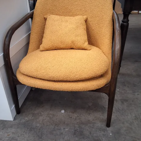 GETTYSBURG 68CM WIDE ARMCHAIR