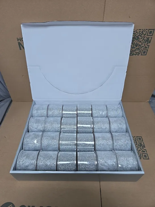Lot 2059: 6 X BOXES OF GISELA GRAHAM CHRISTMAS THEMED PRESENT RIBBONS ...