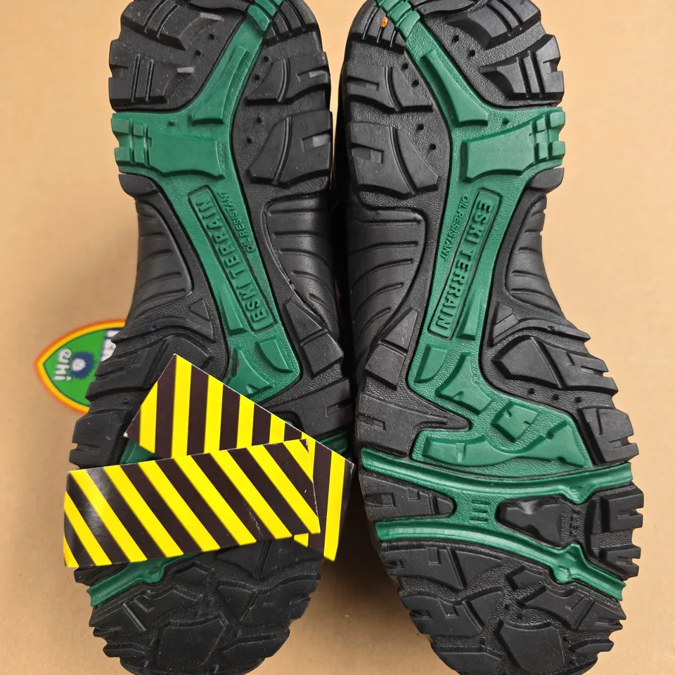 BRAND NEW BOXED TERRAIN EKI CHUKKA SAFETY SHOES IN BLACK - UK 6
