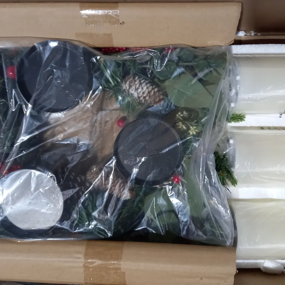 BOXED HOME REFLECTIONS 3 IN 1 FLAMELESS CANDLE WITH WREATH SET RED BERRY