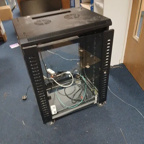LINX.COM NETWORK & SERVER CABINET 