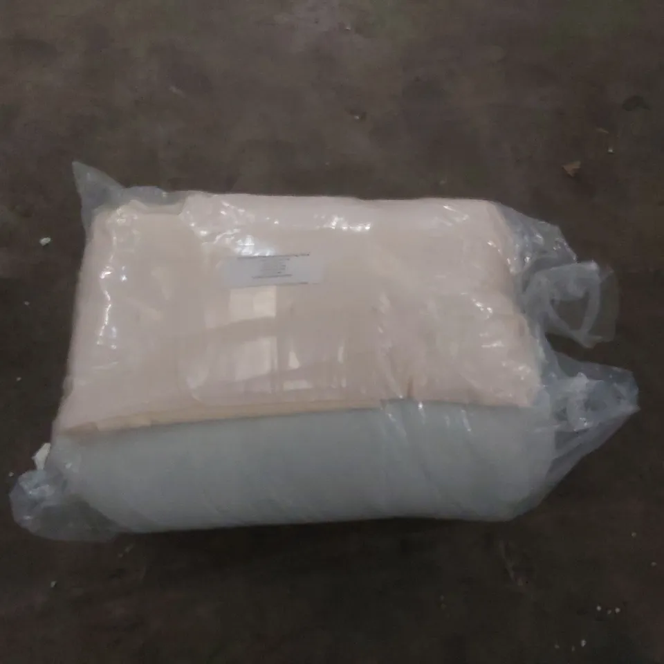 BRAND NEW BAGGED LOTUS 3' SINGLE BEDDING PACK WITH DUVET, PILLOW, PILLOW CASE AND COVERS