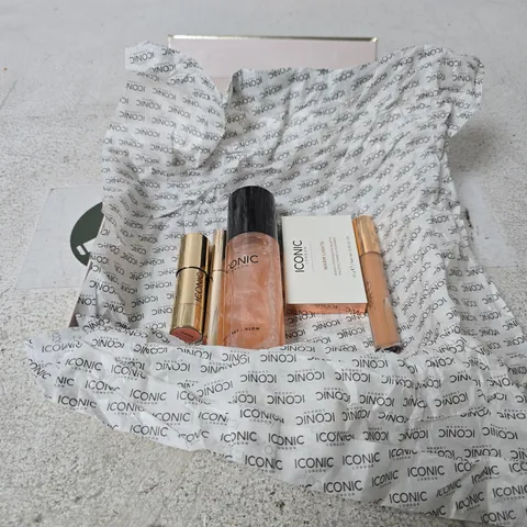 ICONIC LONDON THE FULL FACE EDIT BOXED