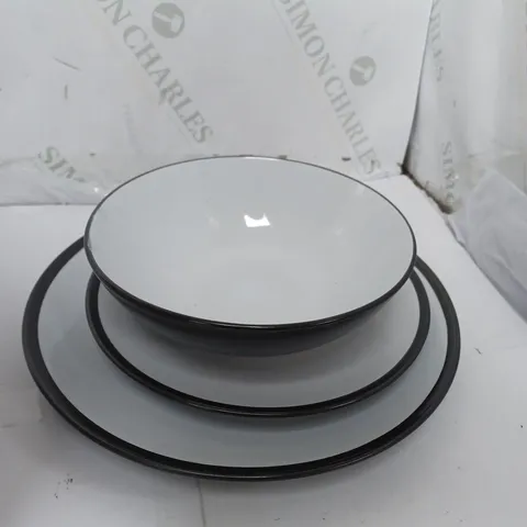 BOXED 11 PIECE STONEWARE LIQUORICE DINNER SET