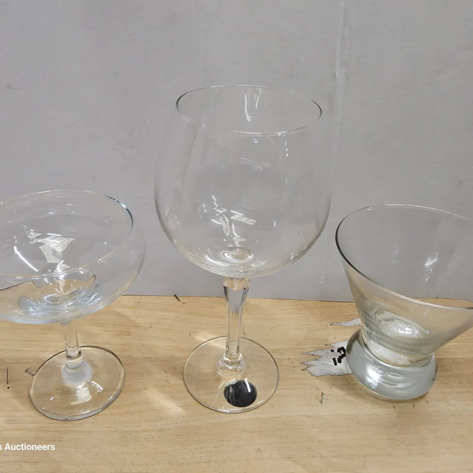 ASSORTED GLASSWARE, INCLUDING, 12 × 9.5oz CHAMPAGNE BOWLS, 4 × 19.5oz GIN & TONIC & 10 × DOUBLE OLD FASHIONED COCKTAIL GOBLETS 14oz.