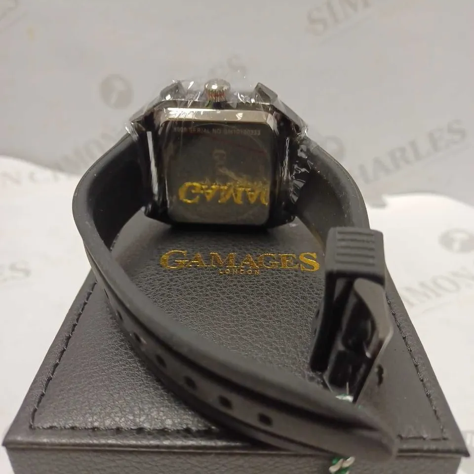 GAMAGES CONSUL STEEL BLACK TRIPLE DATE DIAL AUTOMATIC RUBBER STRAP WRISTWATCH