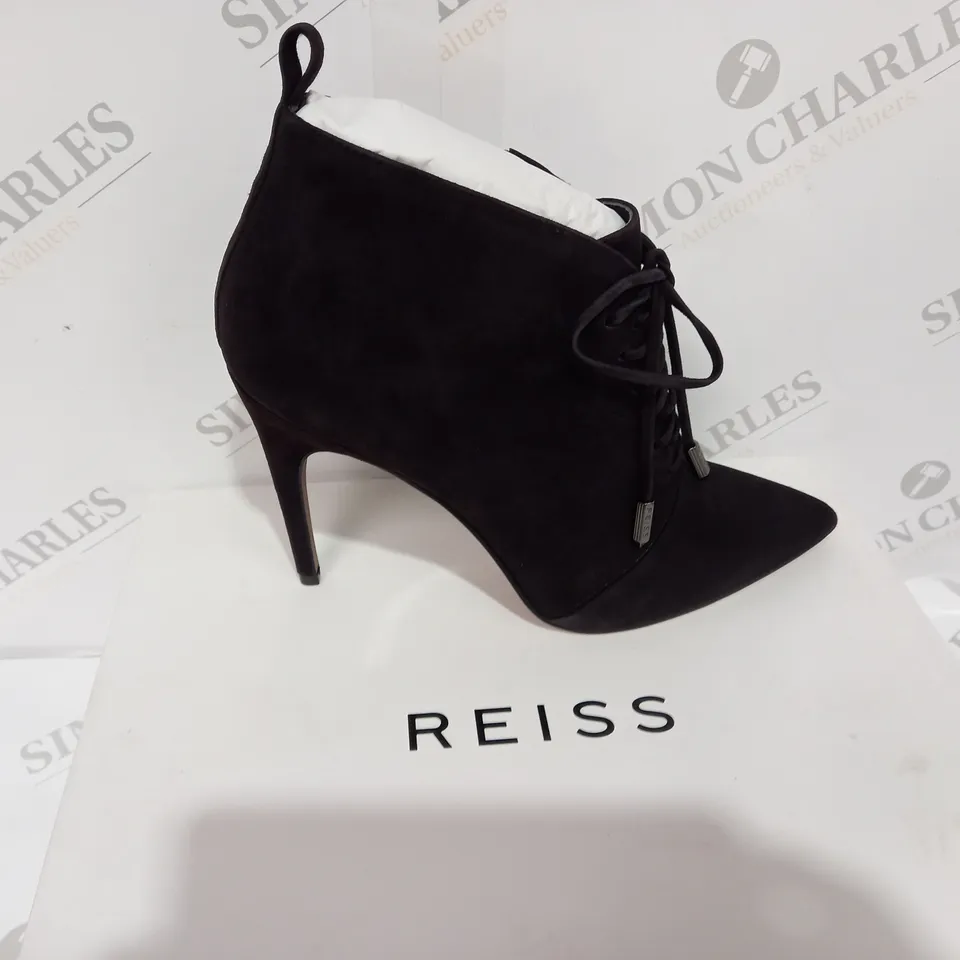 BOXED REISS SUEDE CHOCOLATE BOOT HEELS - SIZE 7