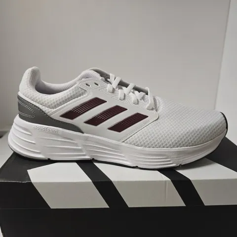 ADIDAS GALAXY TRAINER UK 10.5 BOXED