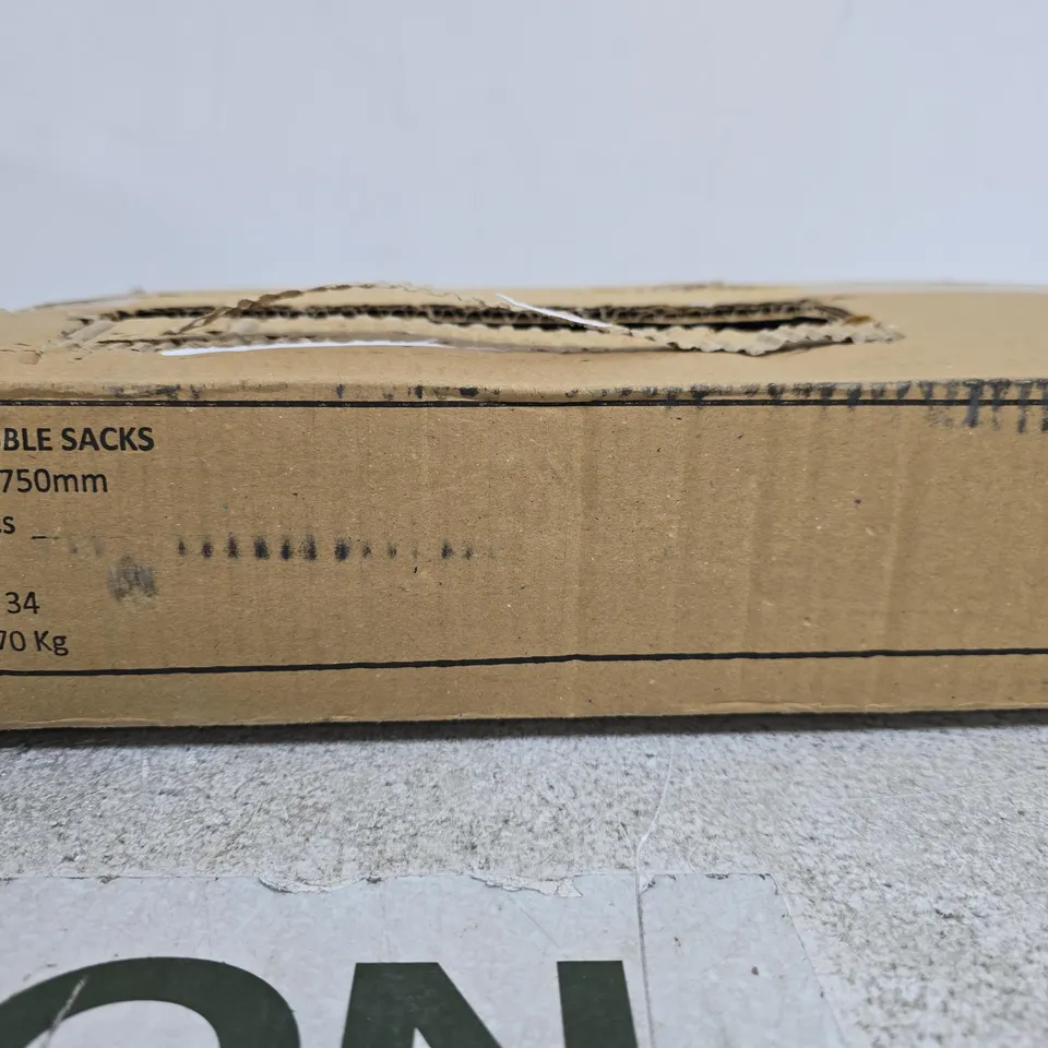 BOXED RUBBLESACKS BLACK RUBBLE SACKS (APPROX 100)