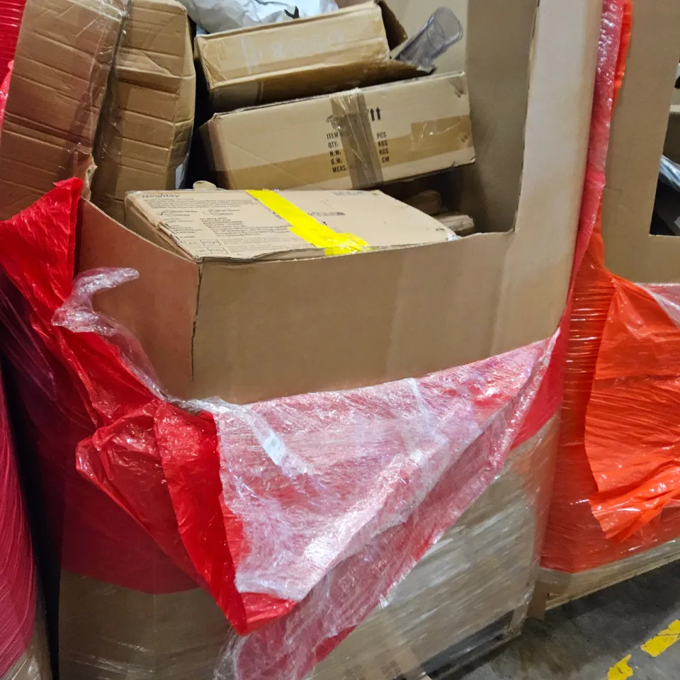 PALLET OF ASSORTED ITEMS TO INCLUDE, CEILING FAN, TOILET SAFETY RAILS, DOICE GUSTO COFFEE POT HOLDER, KITCHEN TAP, METAL TOWEL RACK.