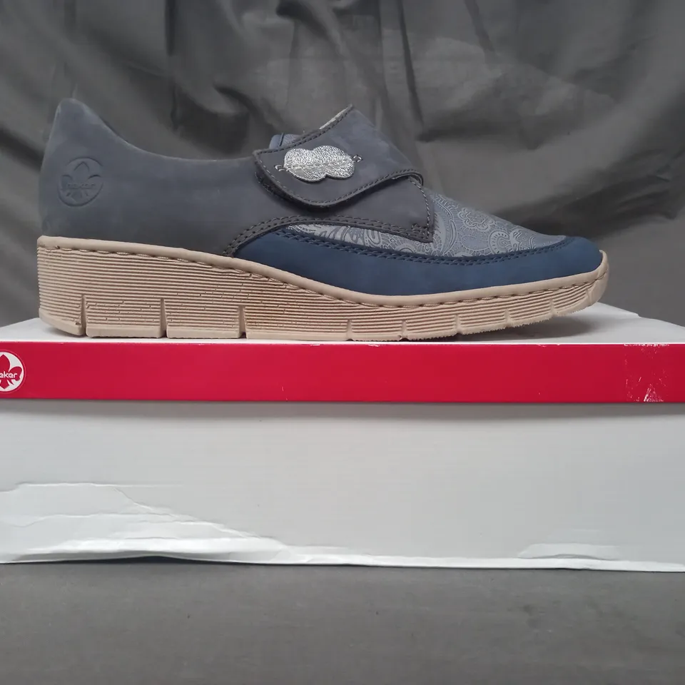 BOXED PAIR OF RIEKER SLIP-ON SHOES IN BLUE SIZE 6.5