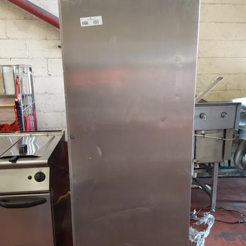 SADIA COMMERCIAL SINGLE DOOR TALL REFRIGERATOR