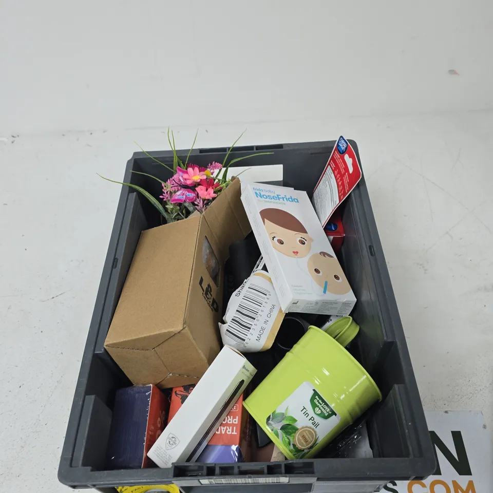 TOTE OF APPROXIMATELY 12 ASSORTED ITEMS TO INCLUDE: THE SNOTSUCKER BY FRIDABABY
