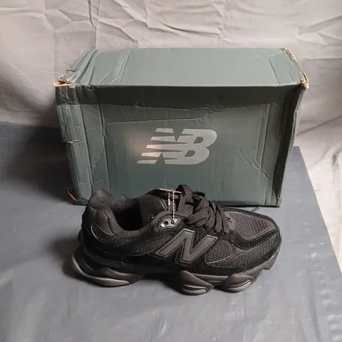 NEW BALANCE TRAINERS – BLACK - UK 5