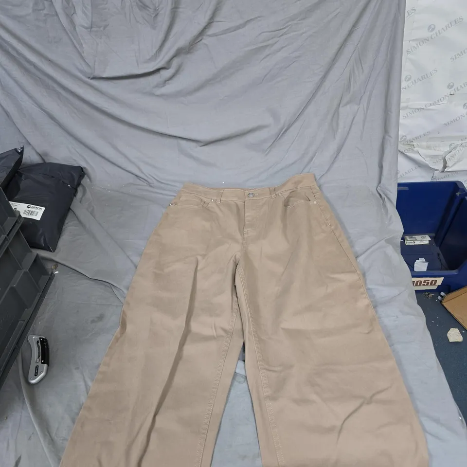 RUSH LONGFORD WOMEN’S KHAKI TROUSERS – UK 6 (US 8) – MADE IN CHINA