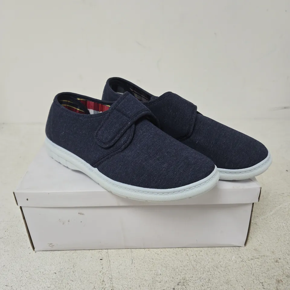 CHARLES SOUTHWELL KEVIN NAVY SLIP-ON SHOES – UK 8