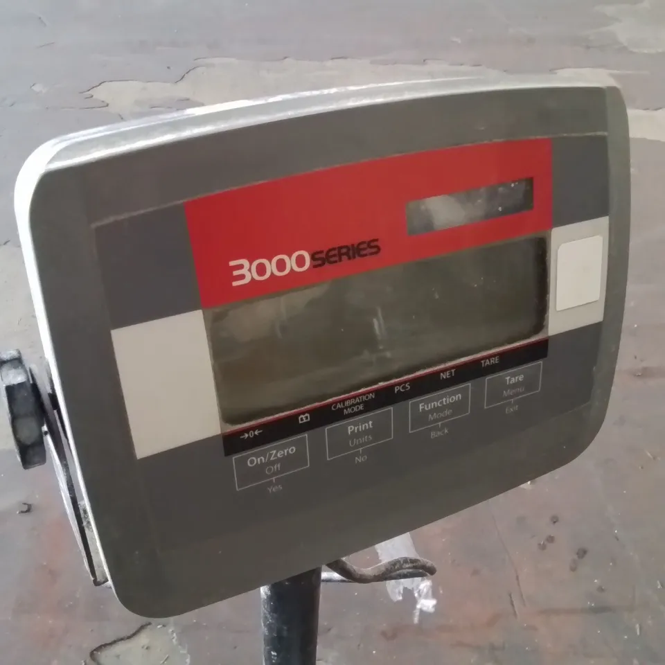 OHAUS DEFENDER 3000 BENCH SCALE WITH T31P DISPLAY
