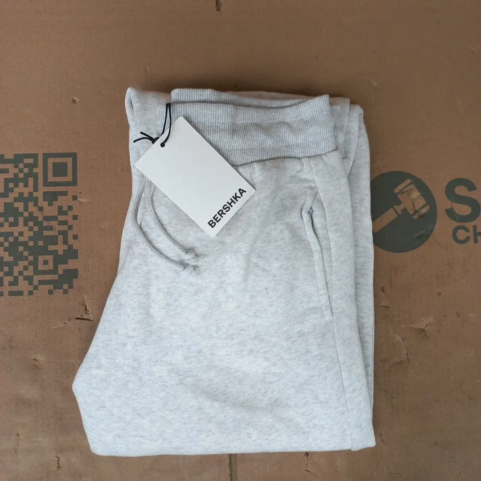 BERSHKA SWEATPANTS IN LIGHT GREY SIZE MEDIUM